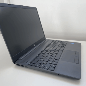 HP 255 G9 W11 Laptop AMD Ryzan 5 5500U / 8GB RAM DDR4 / 256GB NVMe SSD / 15.6 Inch / AMD Radeon Graphics